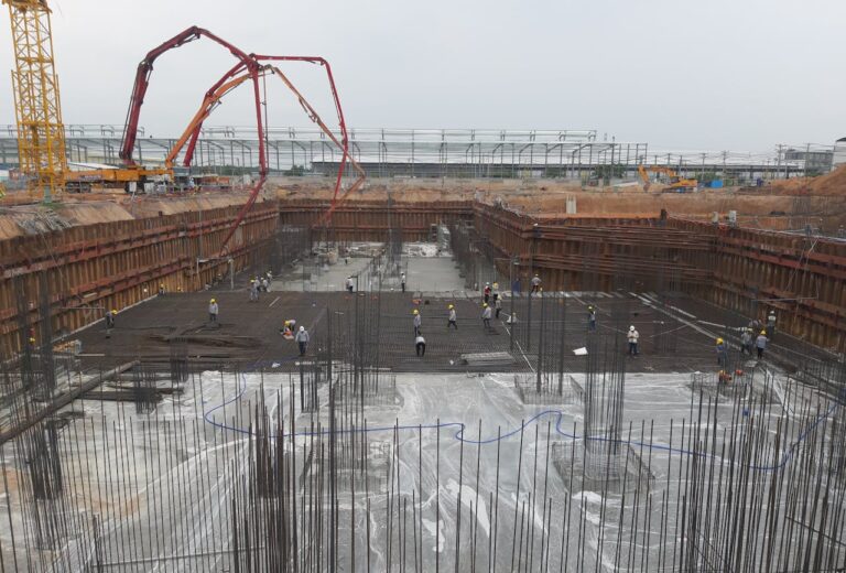 Jakie czynniki należy uwzględnić przy wyborze lokalizacji dla hali prefabrykowanej?